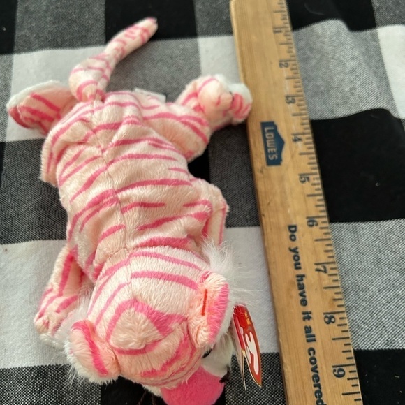 TY beanie baby, mistake or in 2007 pink tiger - Picture 12 of 15